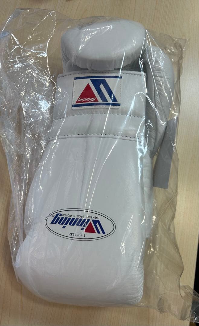 Winning ボクシンググローブ MS-500 14 oz 白　紐式