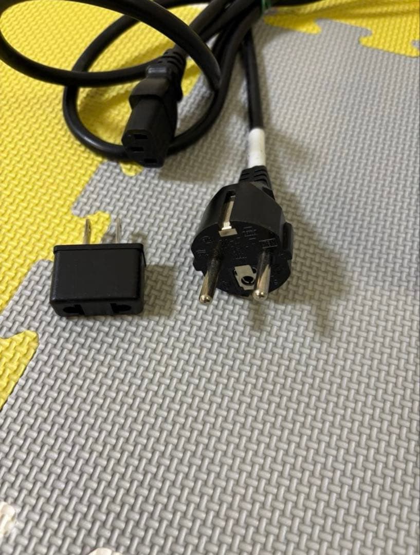 プロジェクター　本体　Optoma