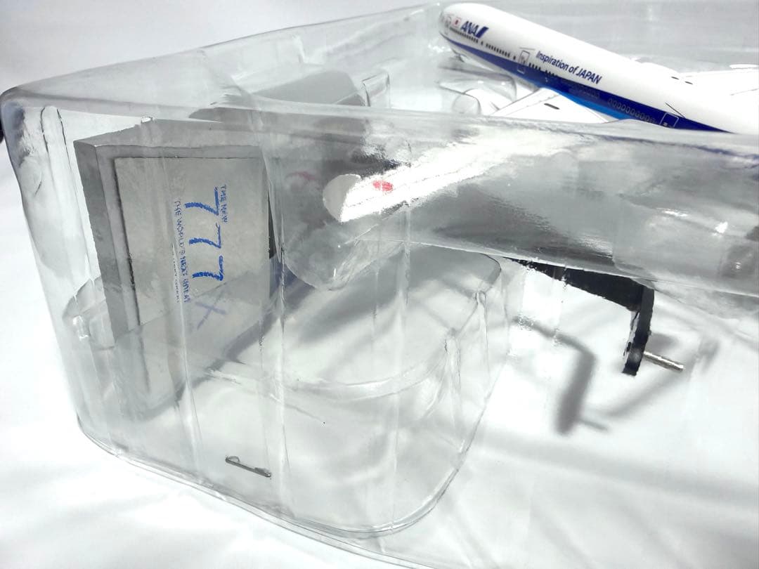 全日空商事 1/200 B777-9 ANA 地上姿勢 NH20160