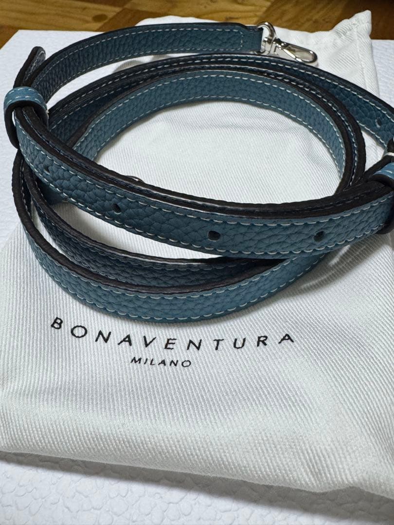 【超美品】ボナベンチュラ iPhoneケース＆ストラップ