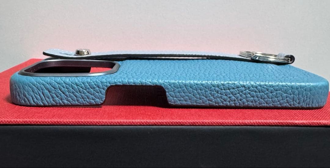 【超美品】ボナベンチュラ iPhoneケース＆ストラップ