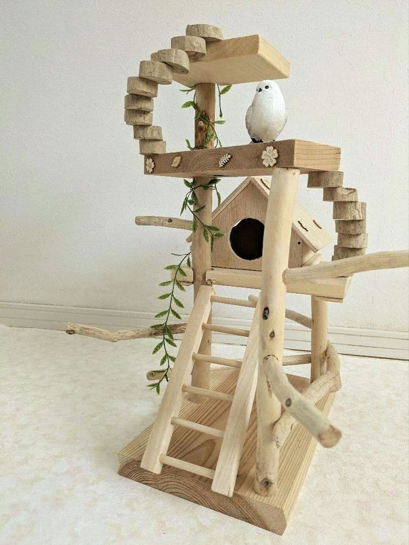 バードアスレチック66流木 バードジム　バードトイ　螺旋階段を登って