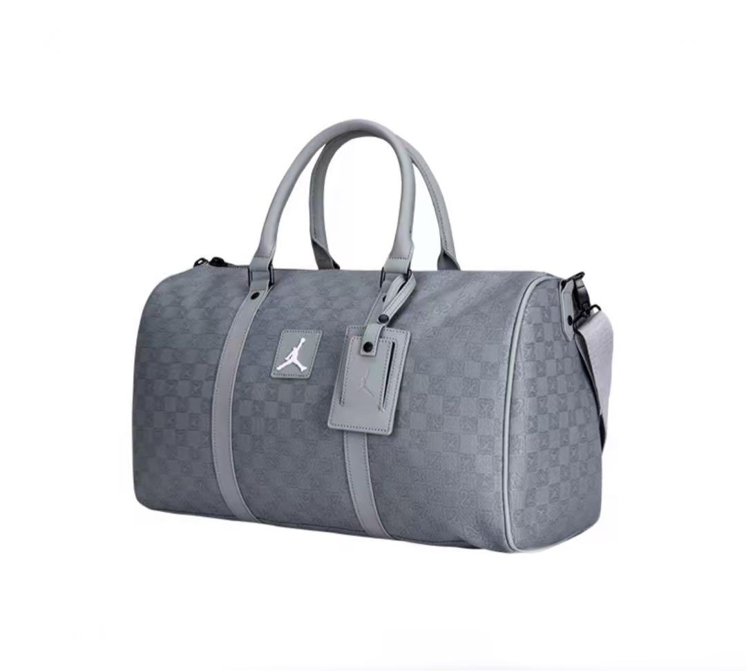 バッグ Jordan Monogram Duffle Bag (25L) \"Grey\"