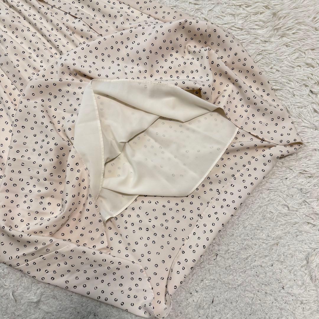 近年極美品　バーニーズニューヨーク　マキシ丈ワンピース　ボウタイ　ドット　総柄