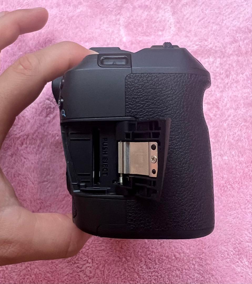 Canon EOS R ミラーレスカメラ