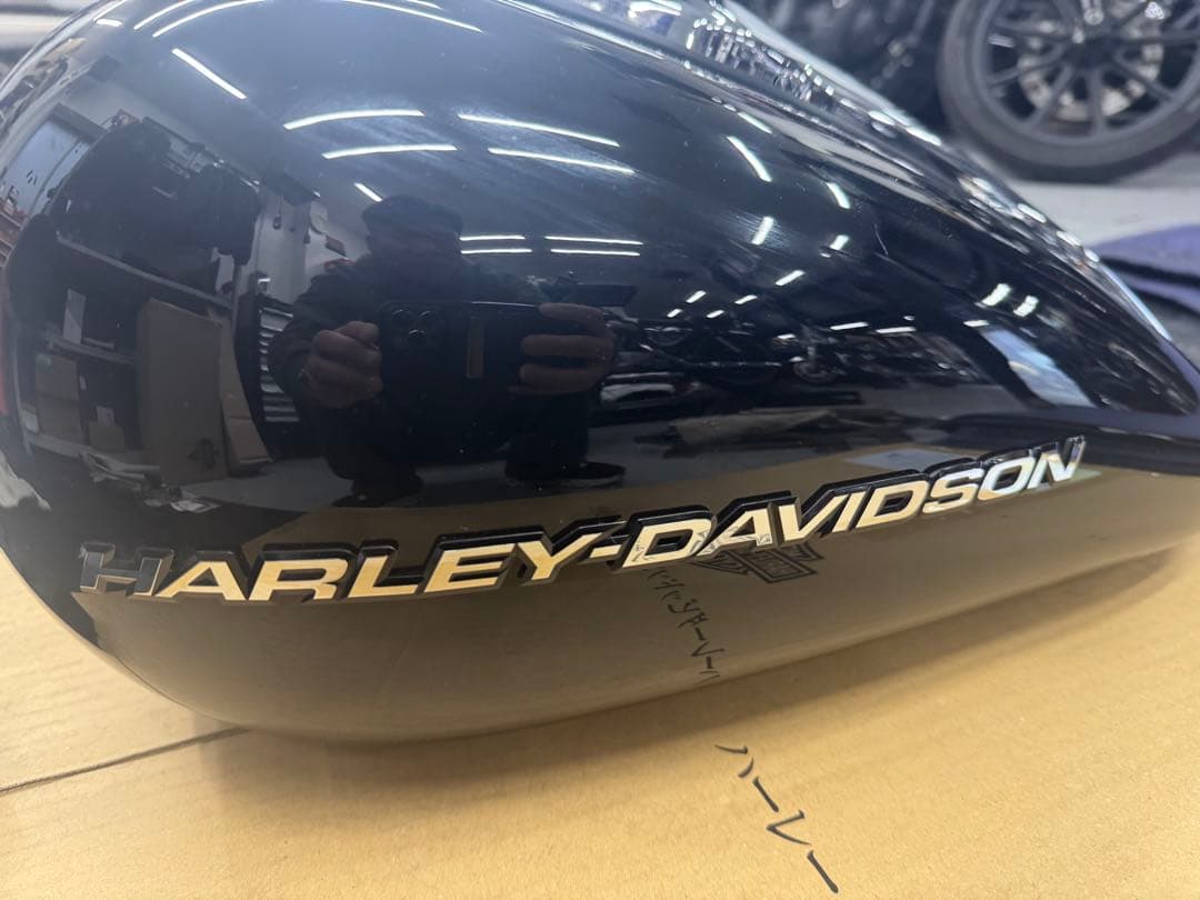 ハーレー　ブレイクアウト　タンク ブラック