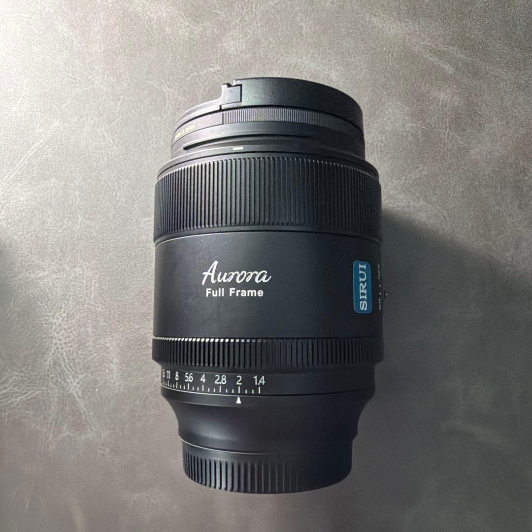 SIRUI AURORA AF 85mm F1.4 FF Eマウント（SONY）