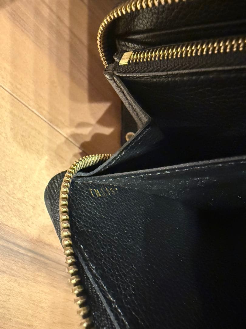 LOUIS VUITTON 長財布 ブラック ジッピーウォレット