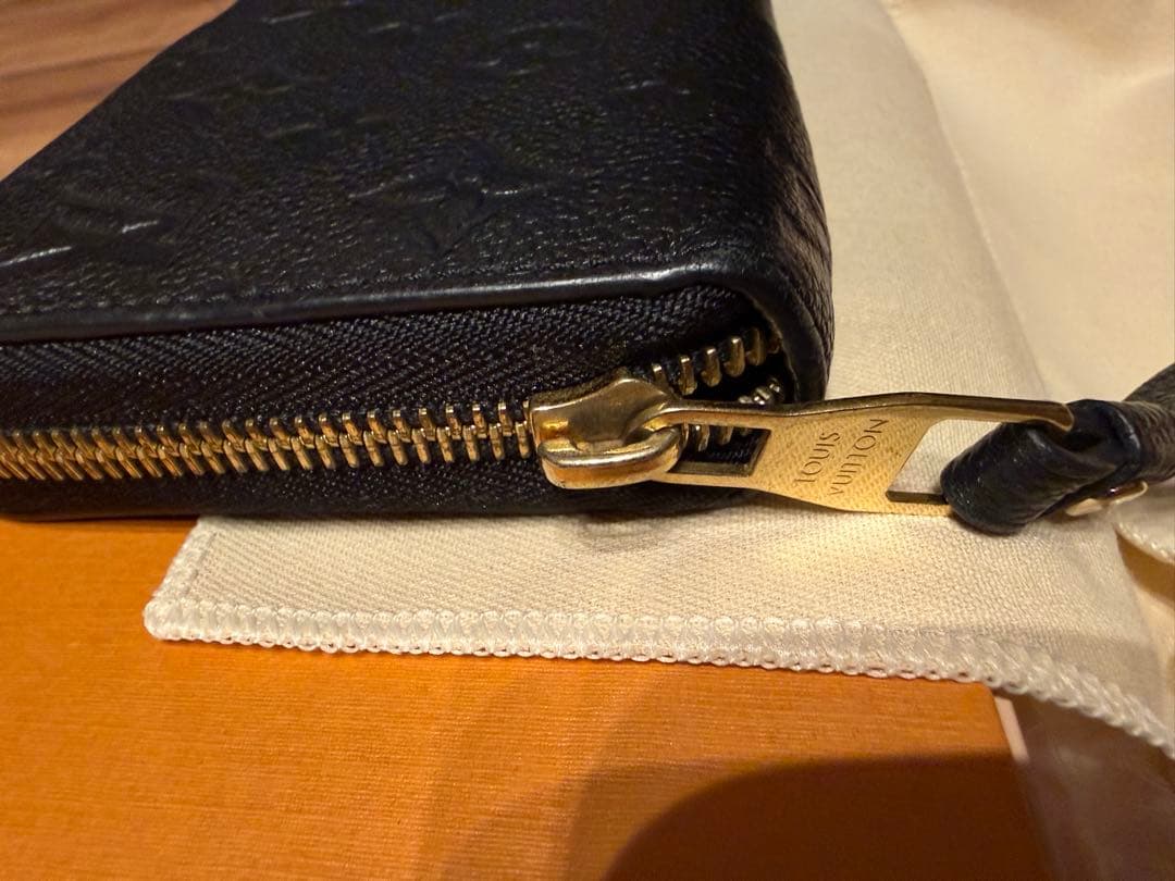 LOUIS VUITTON 長財布 ブラック ジッピーウォレット