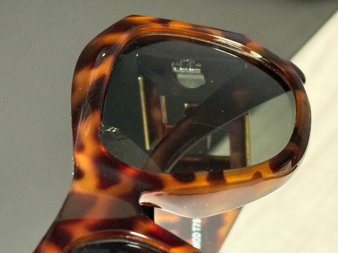 ●●GIANNI VERSACE ヴェルサーチ T75 べっ甲柄 サングラス