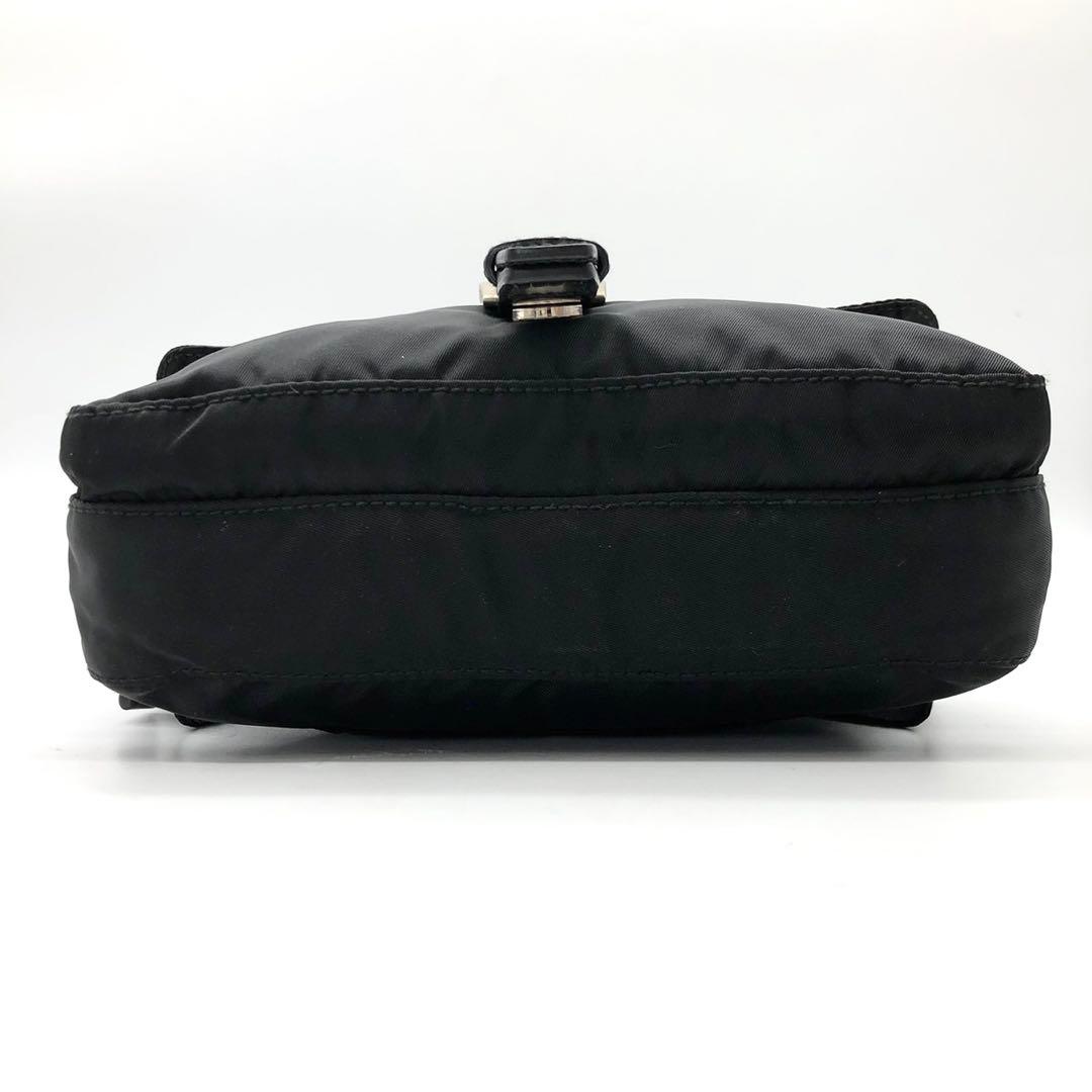 ✨美品✨プラダ ウエストバッグ 三角ロゴプレート ベルト ナイロン ブラック