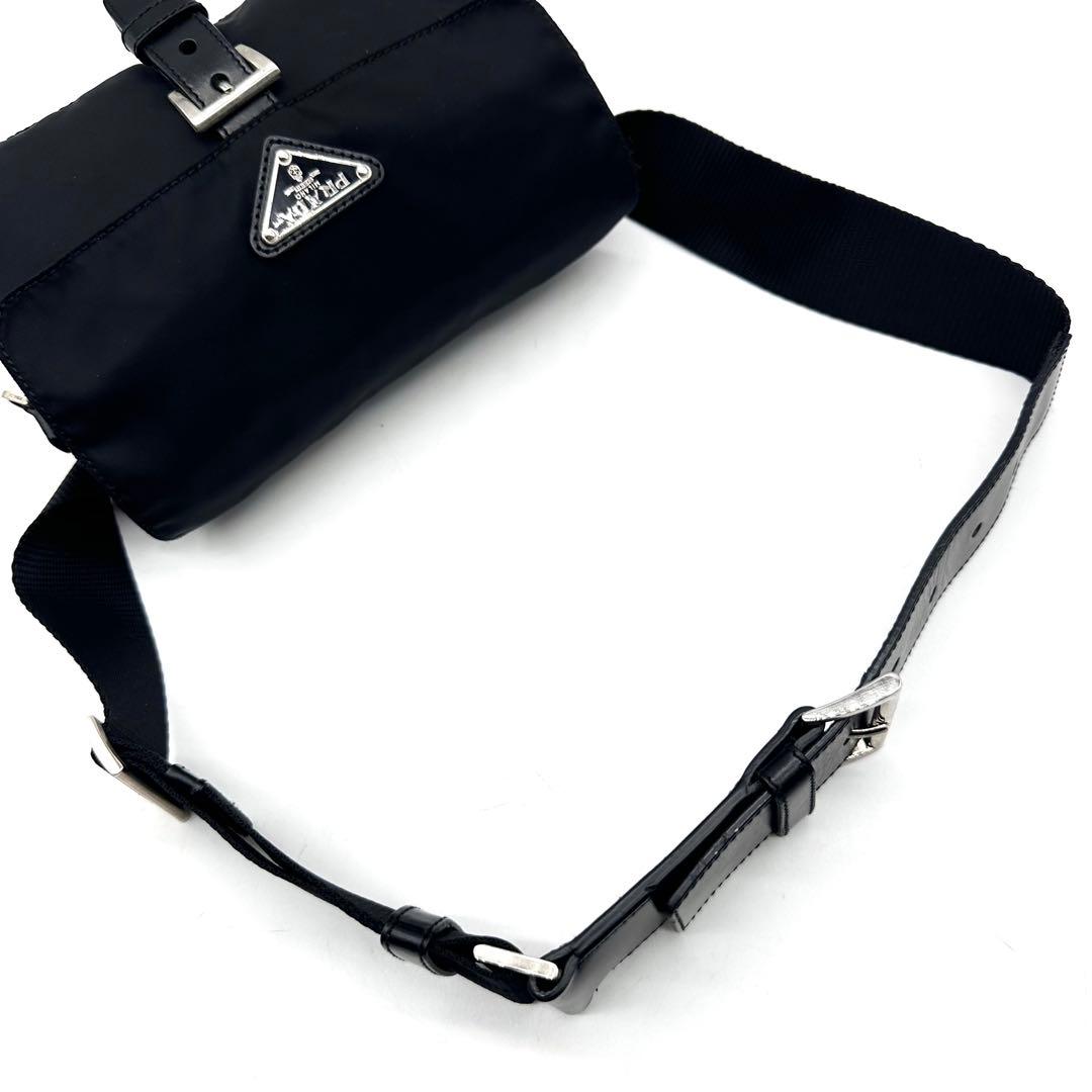 ✨美品✨プラダ ウエストバッグ 三角ロゴプレート ベルト ナイロン ブラック