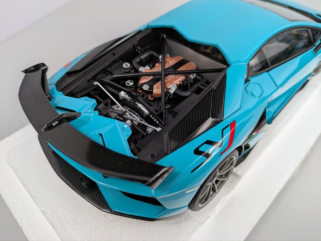 1/18 ミニカー ランボルギーニ アヴェンタドール SVJ オートアート
