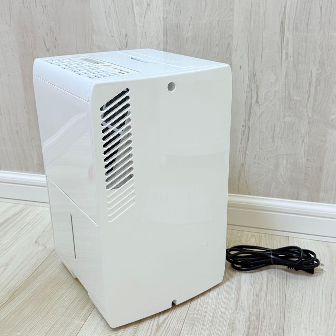アイリスオーヤマ　除湿機 ホワイト