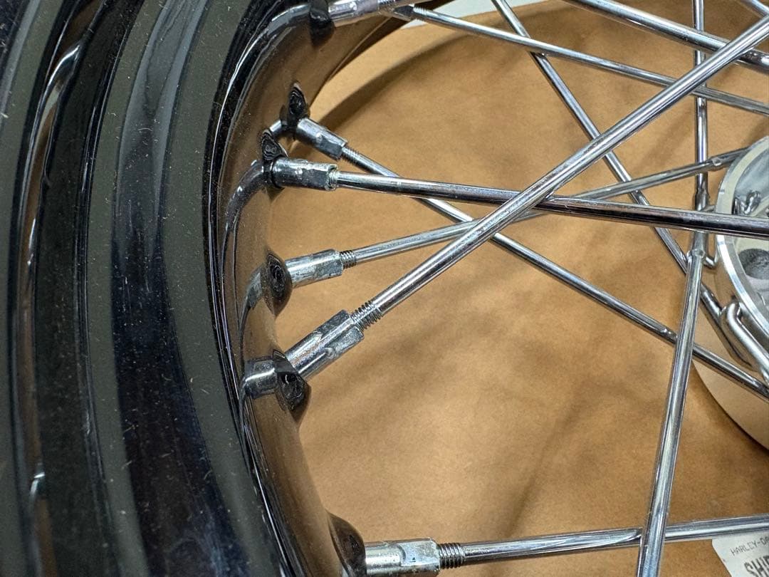 FXDB 09年　純正ホイール