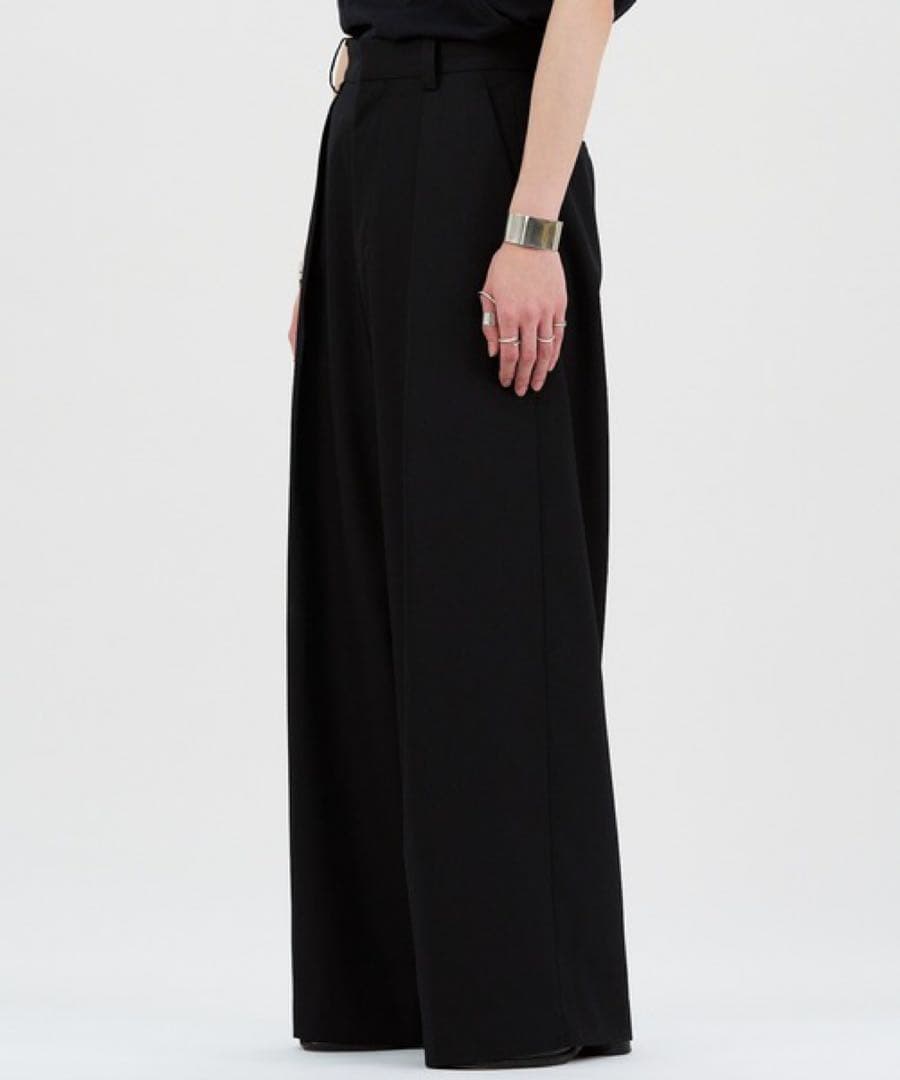 LAPIIS スラックス