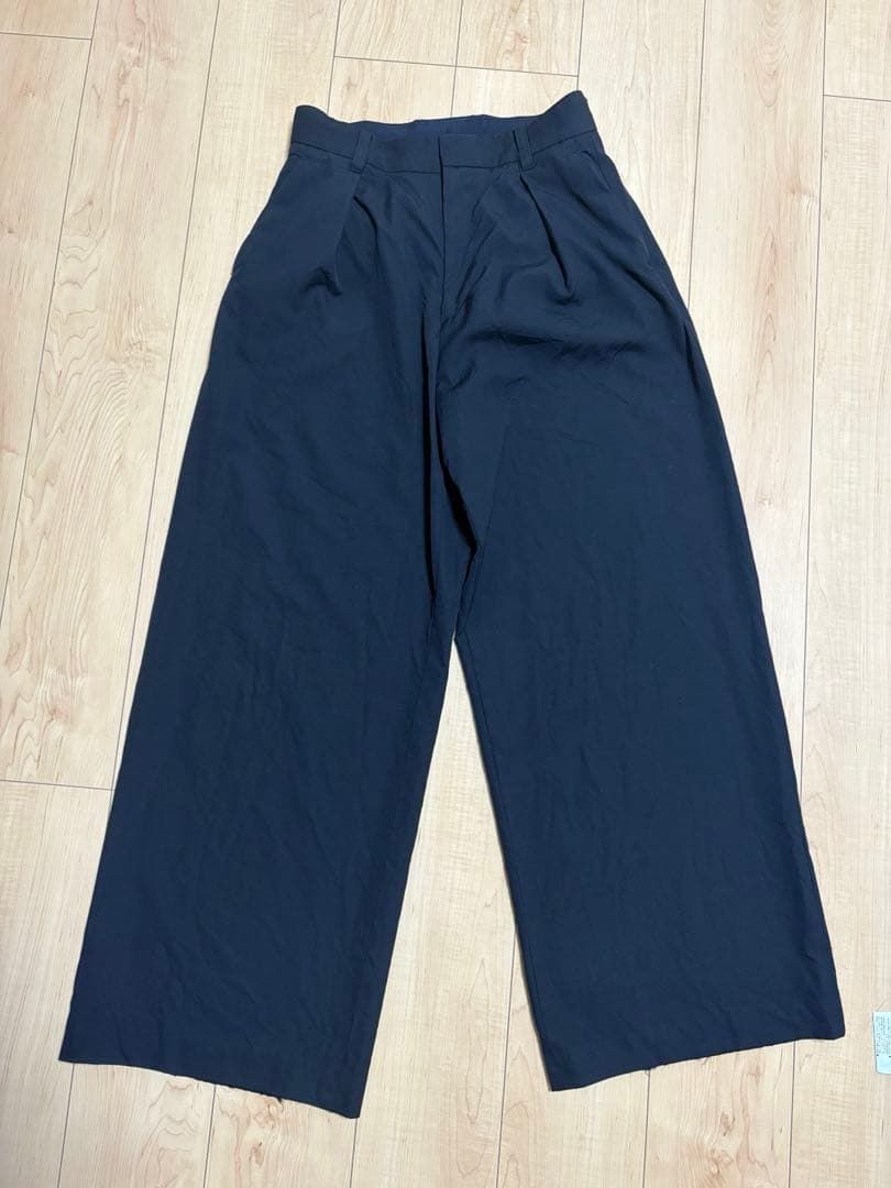 LAPIIS スラックス