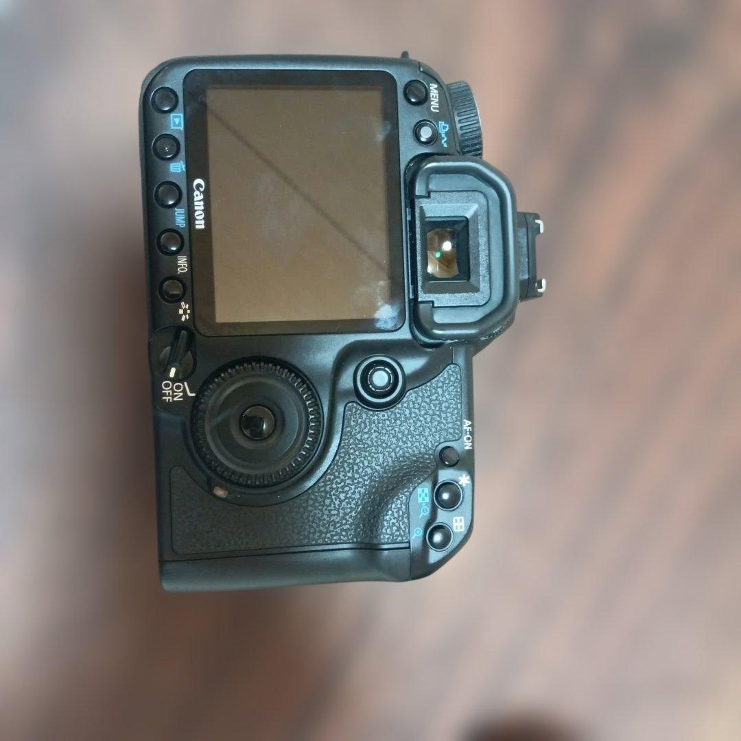 Canon EOS 40D デジタル一眼レフカメラ 本体　バッテリーつき