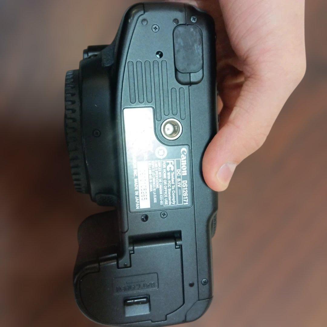 Canon EOS 40D デジタル一眼レフカメラ 本体　バッテリーつき