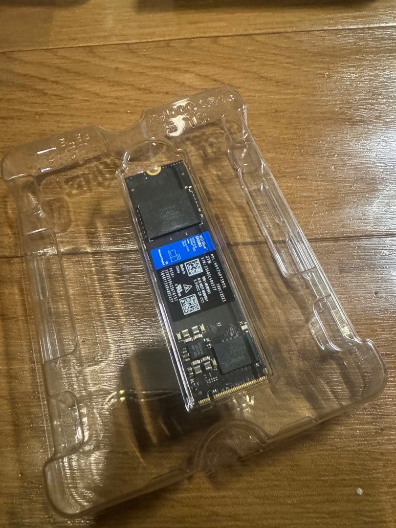 は*け様 WD Blue SN5000 NVMe SSD 2TB M.2 ケース