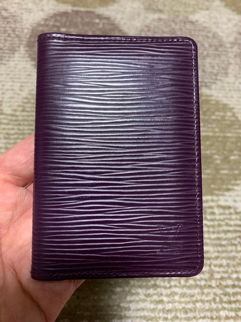 ルイヴィトンエピ 名刺入れ