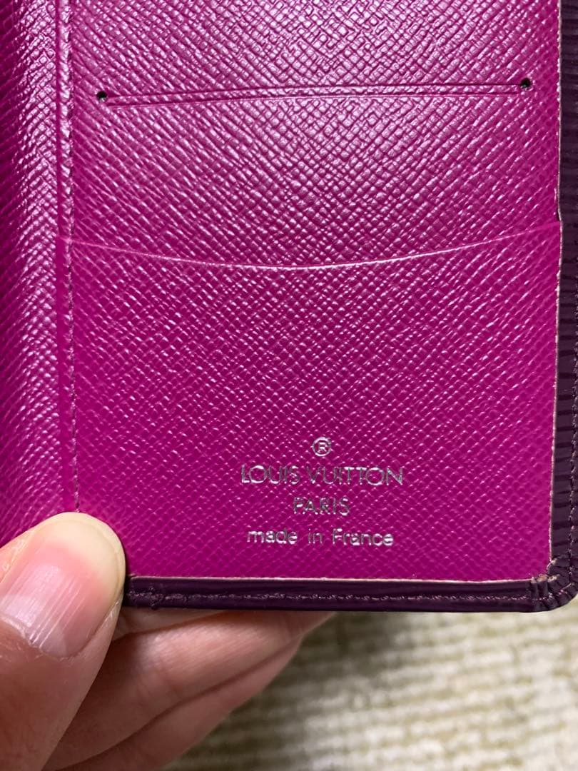 ルイヴィトンエピ 名刺入れ