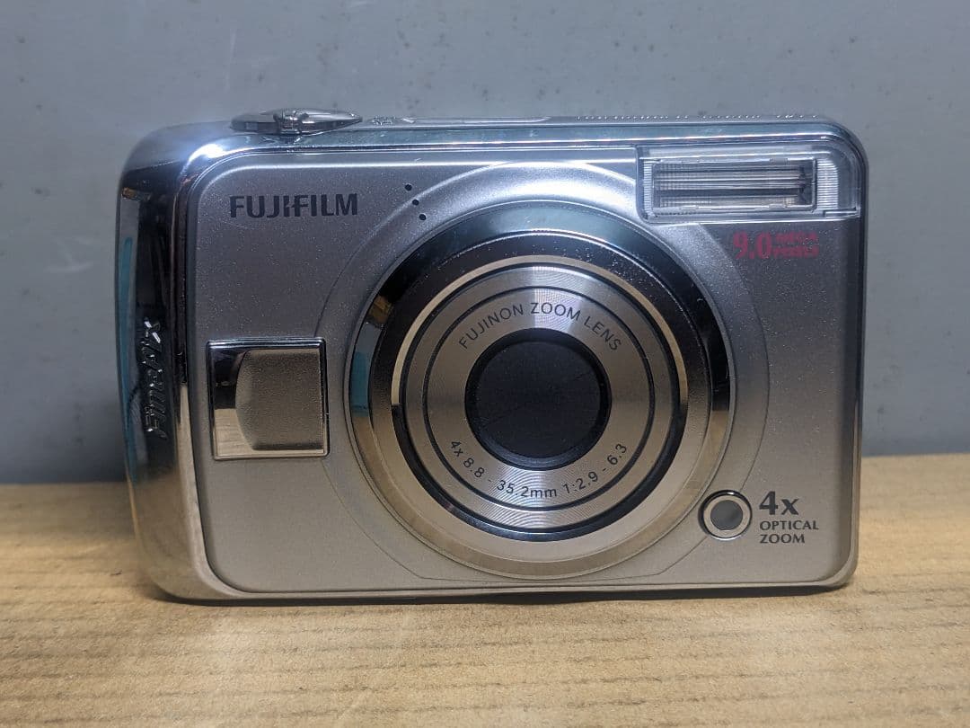 FUJIFILM FinePix A900 デジカメ 単三電池　動作品