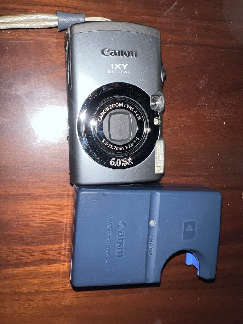 Canon IXY DIGITAL 800is メガピクセル デジタルカメラ