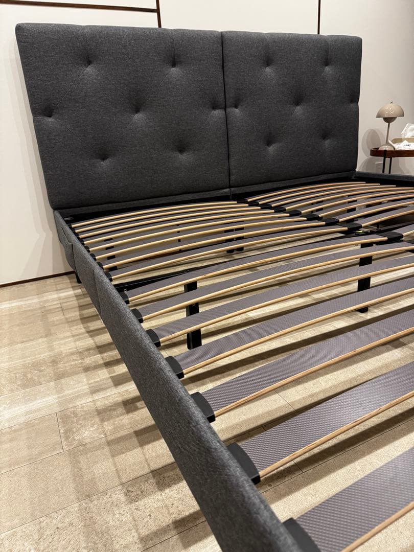 エマスリープ　キングベッドフレーム　マットレスなし