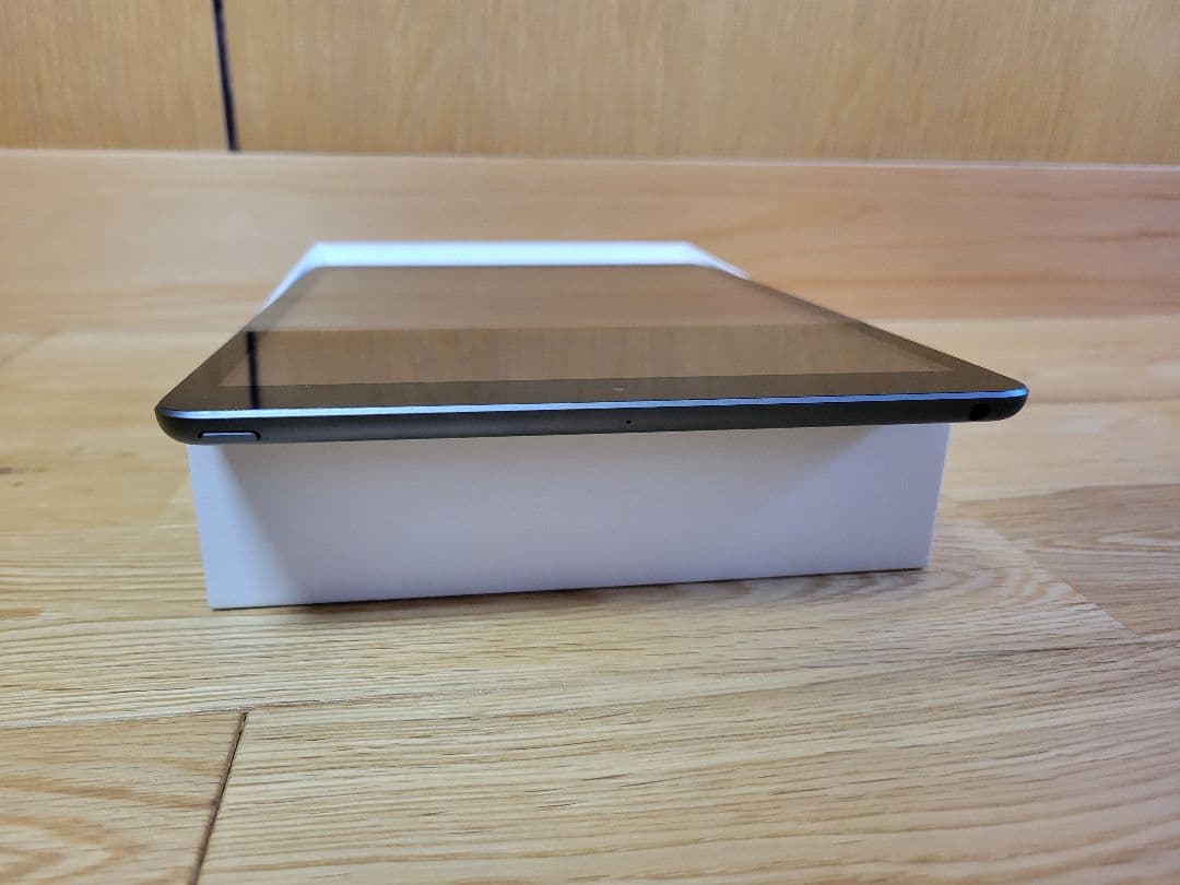 maaaさん専用です。美品 iPad 第8世代 32GB スペースグレイ