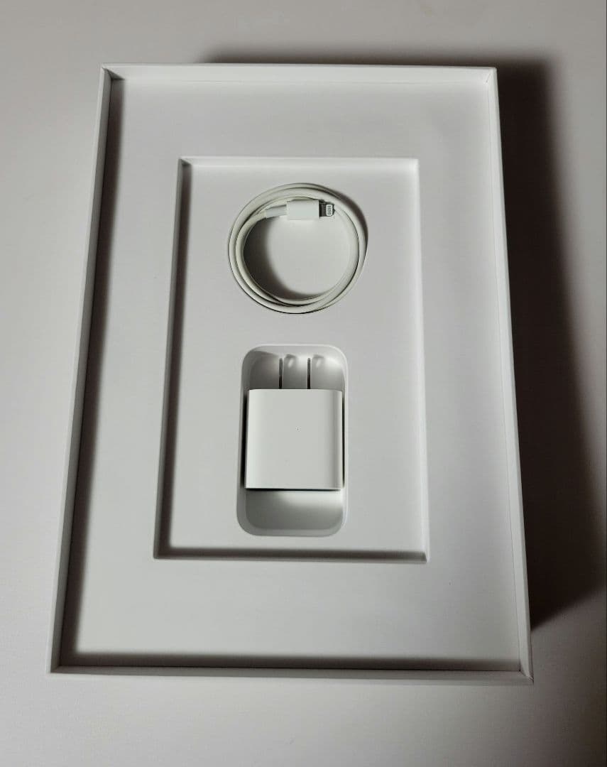 maaaさん専用です。美品 iPad 第8世代 32GB スペースグレイ