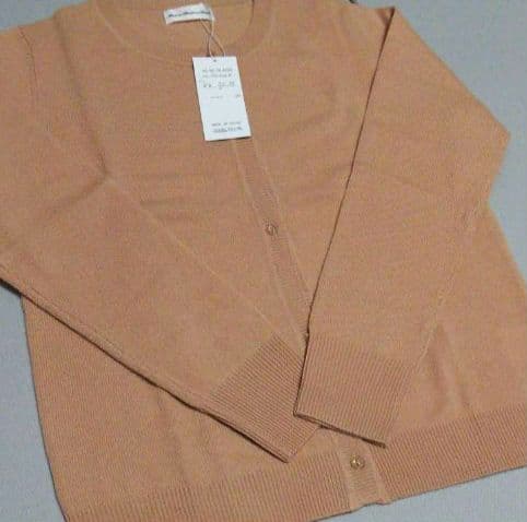 新品☆オンワード カシミヤ100%クルーネックカーディガン キャメル M