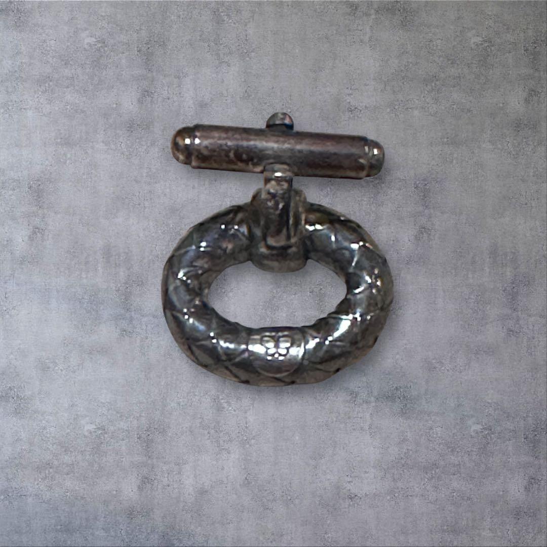 ボッテガヴェネタ 燻し加工 カフス シルバー イントレチャート