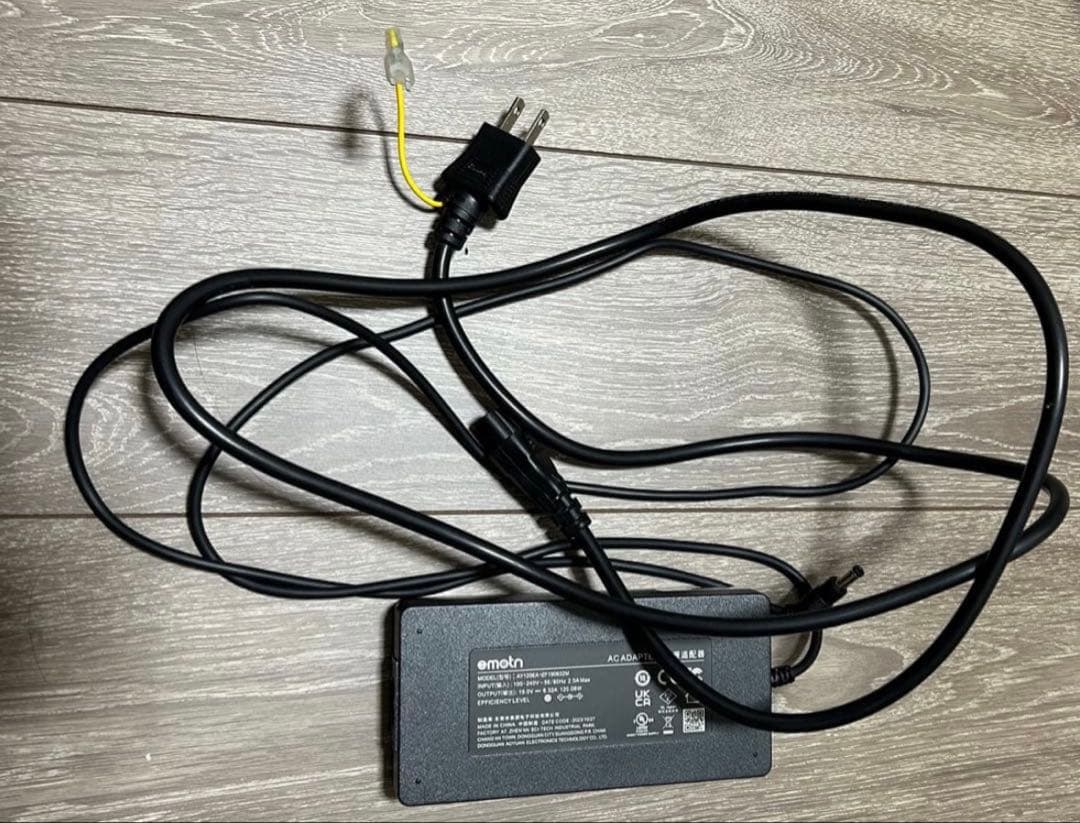 emotn プロジェクター