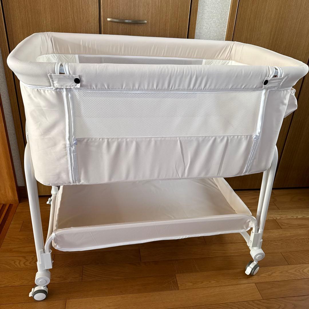 kino linpo ベビーベッド キャスター 収納棚付き 　クリーム色
