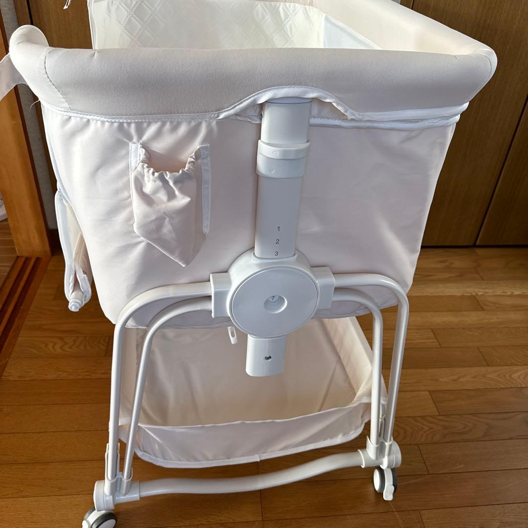 kino linpo ベビーベッド キャスター 収納棚付き 　クリーム色