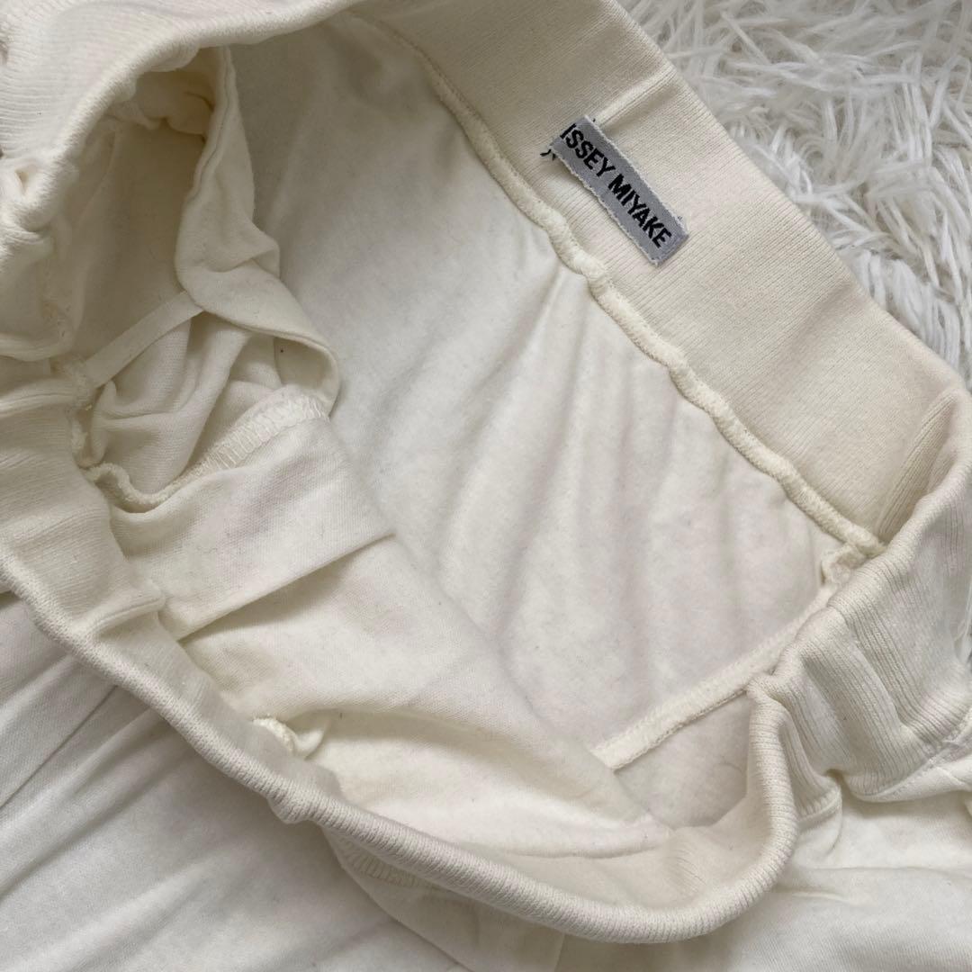 ISSEY MIYAKE ハーフパンツ アイボリー M キレイめ 着回し
