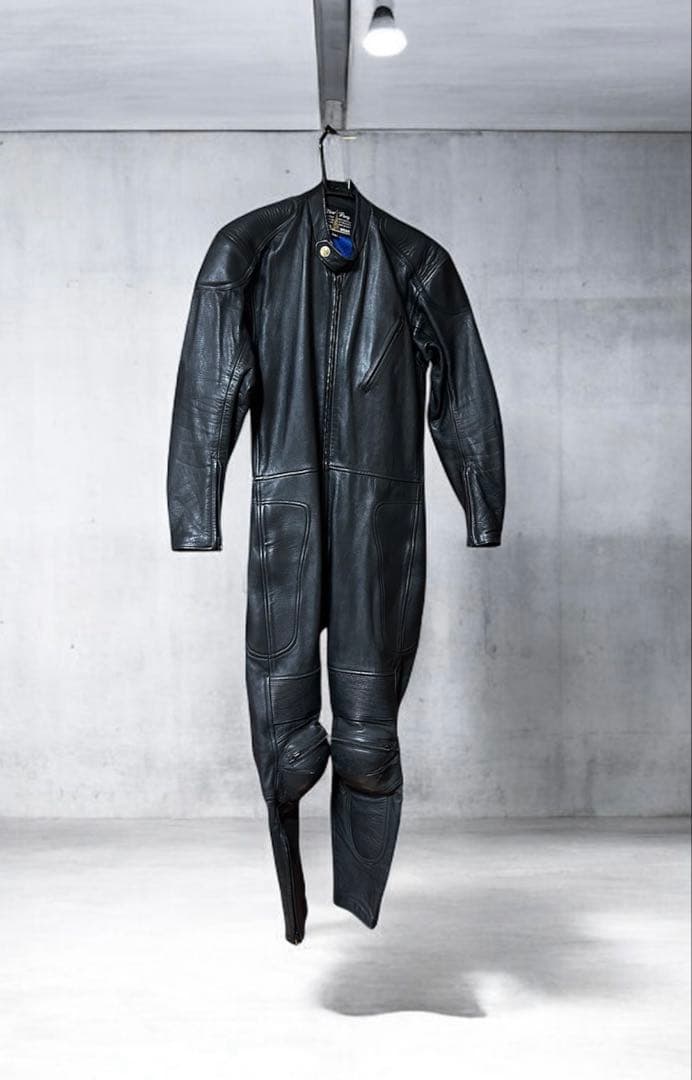 ブラックレザー バイクツナギ　膝パッド付き 革ツナギ レザースーツ 黒　美品