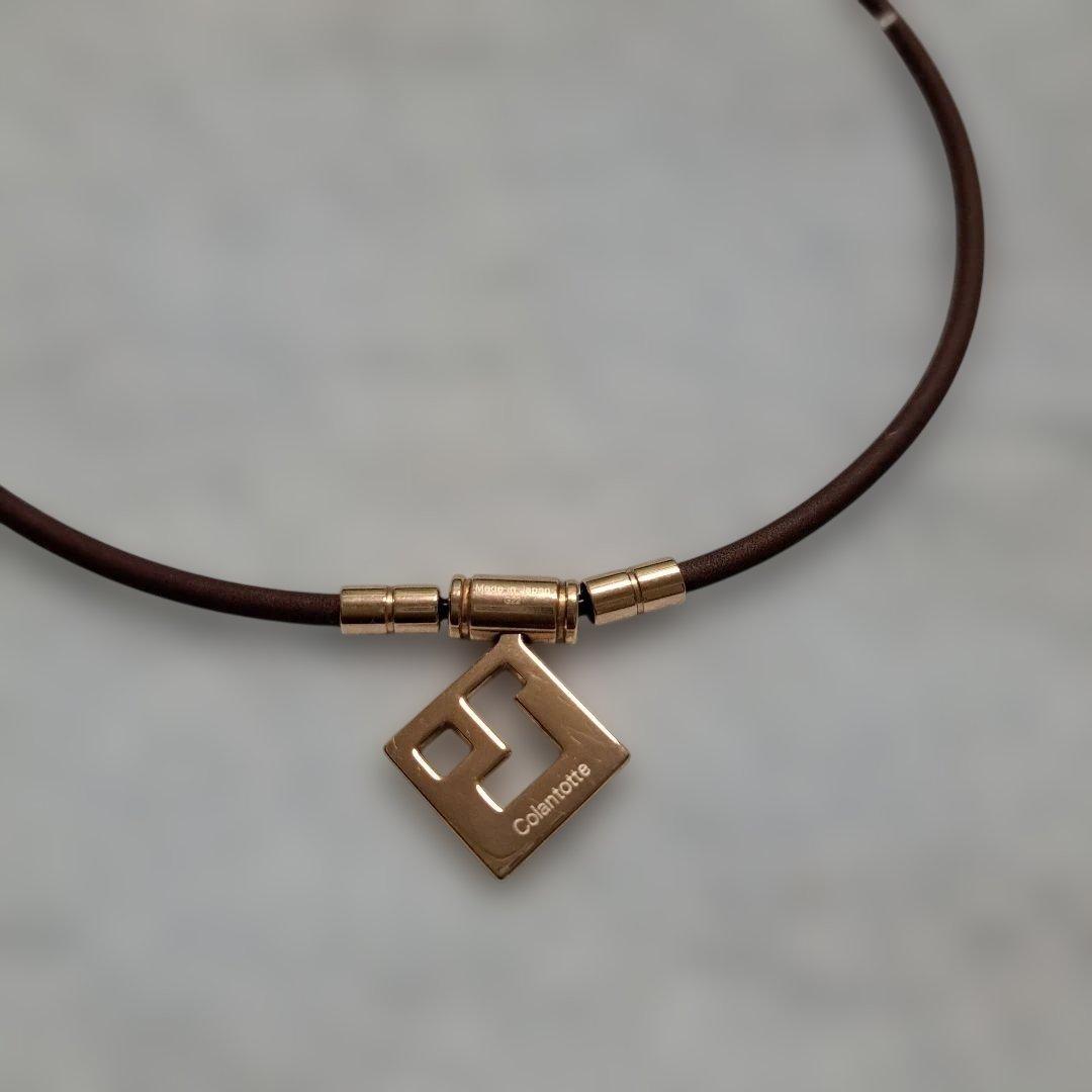 ブラウンレザー風ネックレス 幾何学デザイン