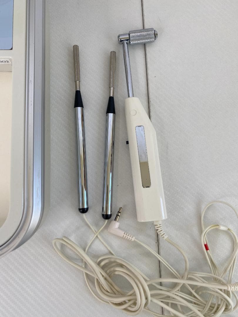 ジェットスリム３多機能美容 超音波・イオン・ホットクール・トーニング a0366