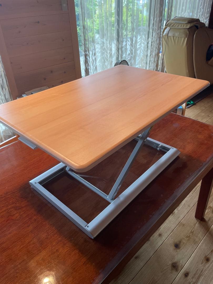 昇降式多機能テーブル　スタンディングデスク