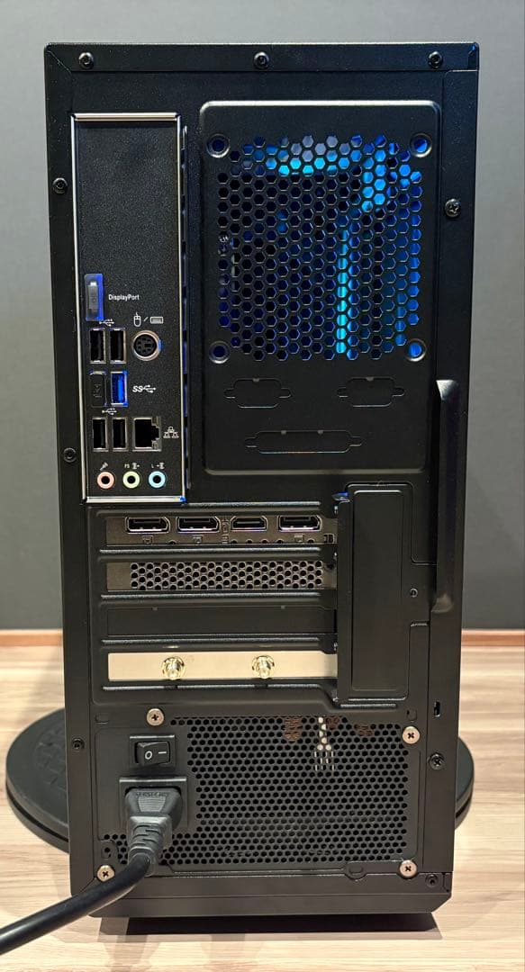 RTX4060　ゲーミングpc i5 14400F DDR5搭載！