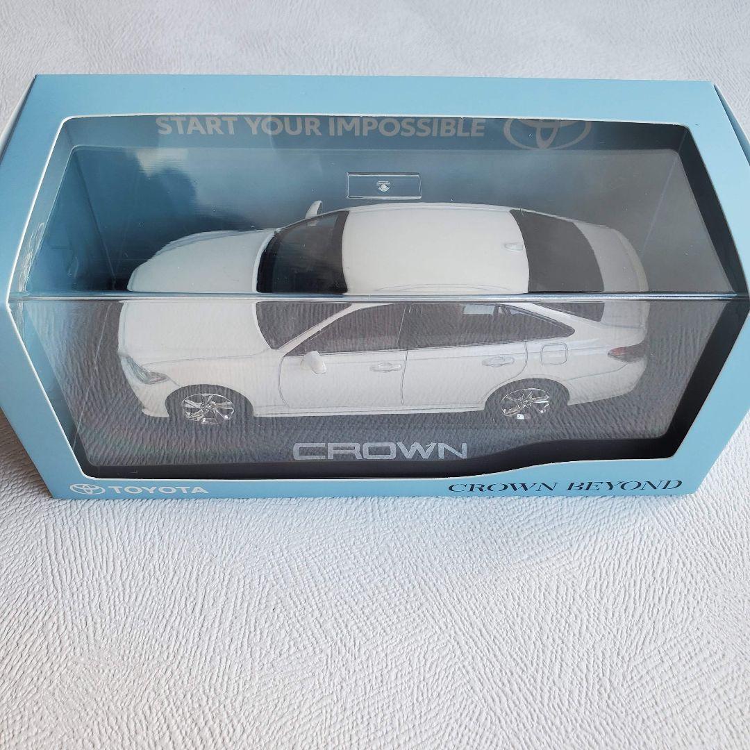 【新品】220系 クラウンRS Advance ダイキャスト製ミニカー 1/30