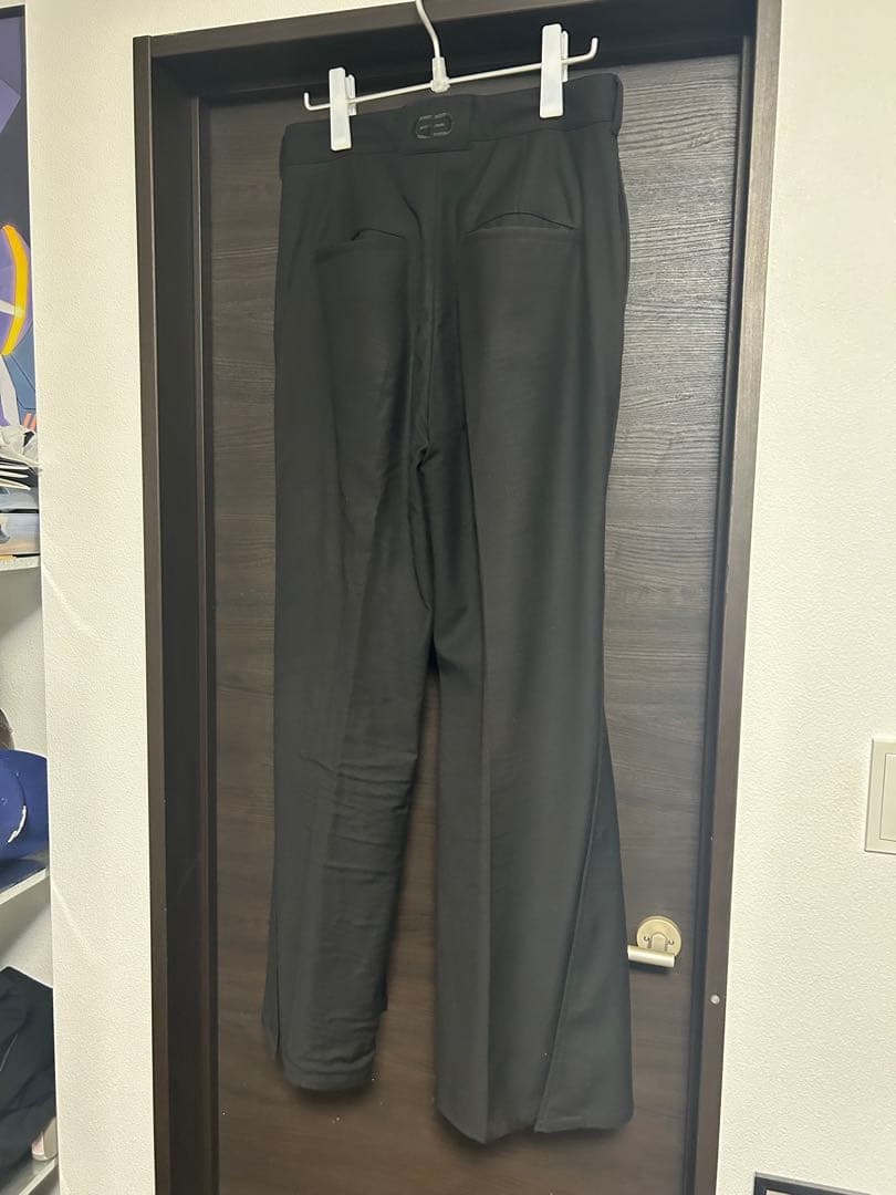 パンツ GOAT ESSENCE TUCK FLARE PANTS