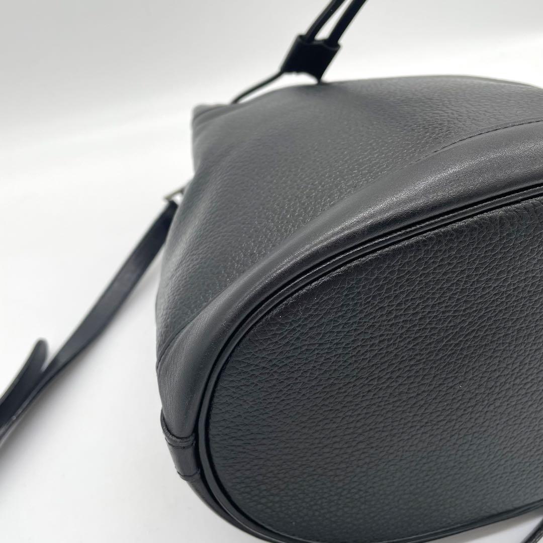 【極美品】バーバリー　ショルダーバッグ　ノバチェック　ホースロゴ　レザー　黒