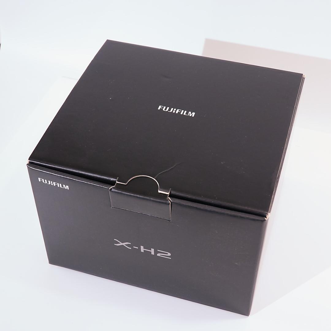 【美品】FUJIFILM X-H2 ボディ＋チャージャー・バッテリー2個