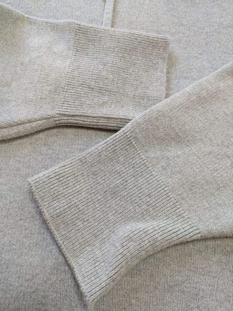 Deuxieme Classeドゥーズィエムクラススムーズトップフーディ