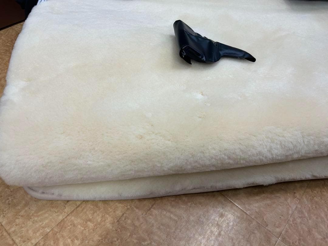 完全閉店！再入荷！西川ムートン敷パッド（オーストラリア羊毛皮100%）ベージュ