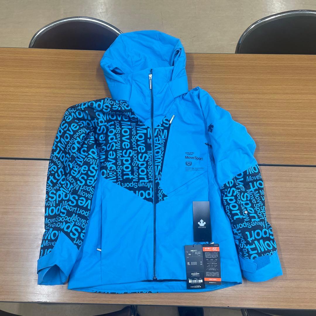 スキーウェア　DESCENTE