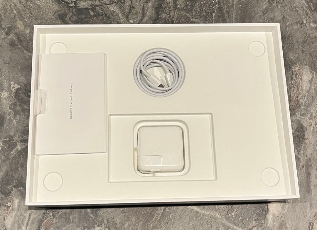 MacBook Air M1 メモリ8GB ストレージ256GB シルバー